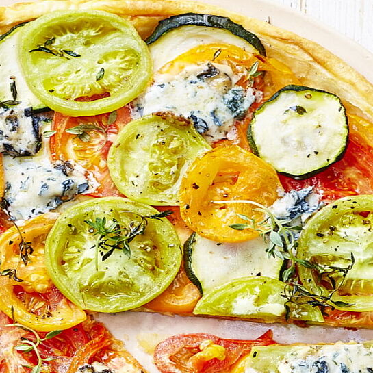 Tarte mit Tomaten und Zucchini und Saint Agur 